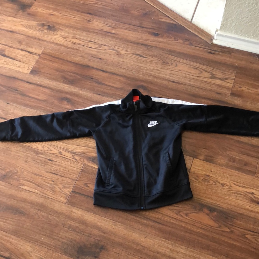 Boys Nike jacket size 7